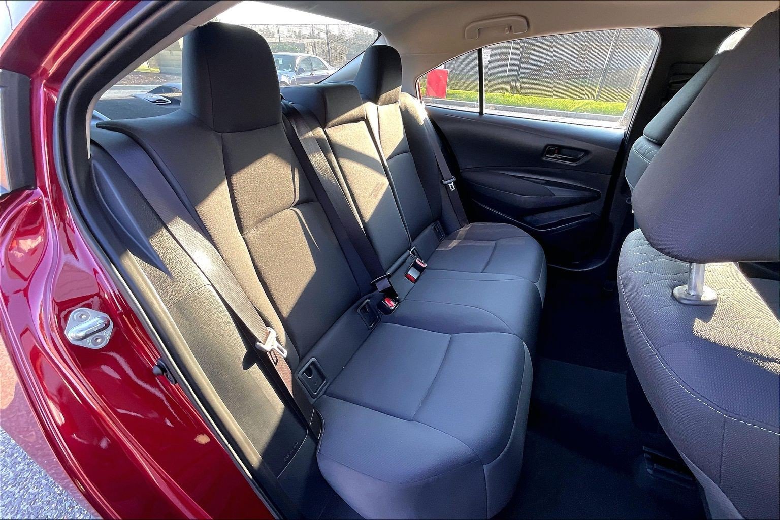 Used 2025 Toyota Corolla LE FWD image 30