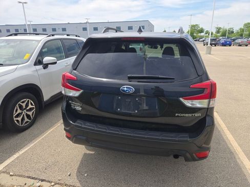 Used 2021 Subaru Forester Premium w/ Popular Package #1 AWD/4WD image 4