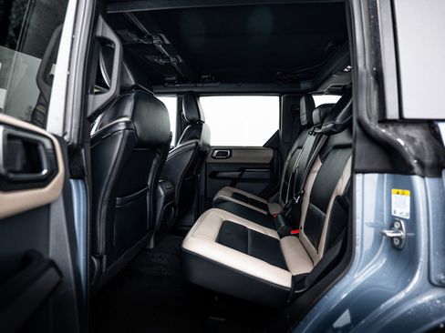 Used 2024 Ford Bronco Wildtrak image 15