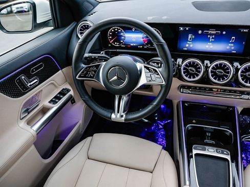 Certified 2025 Mercedes-Benz GLA 250 4MATIC image 14