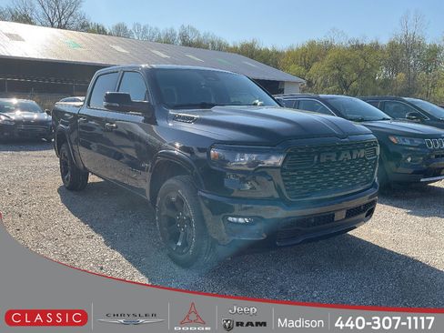 Used 2025 RAM 1500 Big Horn AWD/4WD image 1