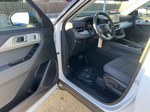 New 2026 Ford Explorer Active image 10