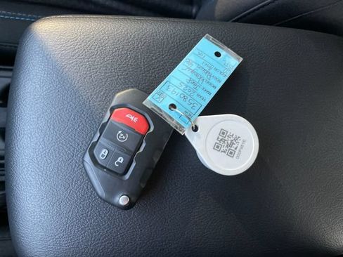 Used 2025 Jeep Wrangler Unlimited Rubicon 4xe w/ Safety Group AWD/4WD image 18