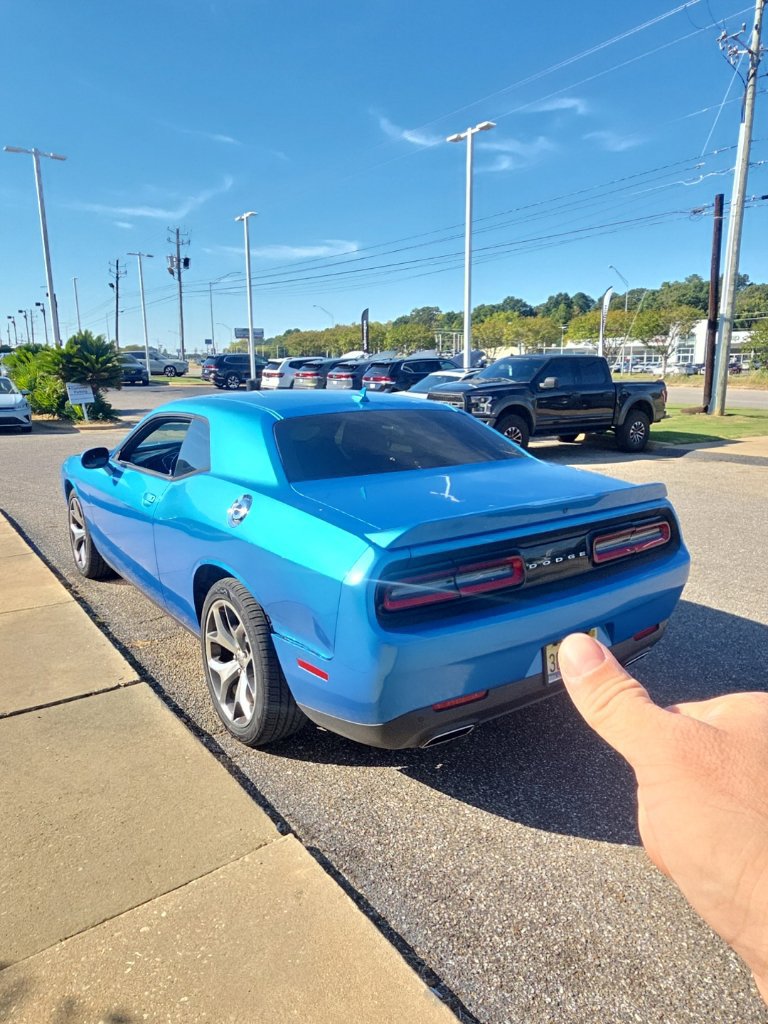 Used 2015 Dodge Challenger SXT Plus w/ Driver Convenience Group RWD image 5