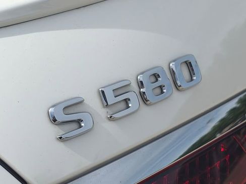 Used 2022 Mercedes-Benz S 580 4MATIC Sedan image 12