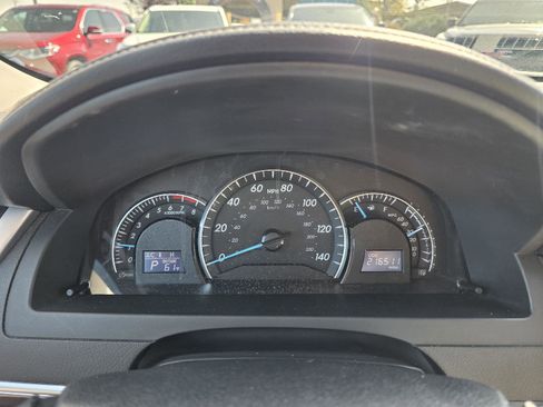 Used 2012 Toyota Camry XLE w/ Leather Pkg image 16