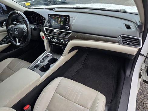 Used 2020 Honda Accord Touring image 16