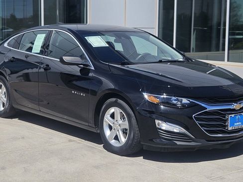 Used 2024 Chevrolet Malibu LS FWD image 1
