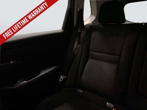 Used 2025 Nissan Rogue SV FWD image 23