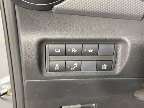 New 2025 Nissan Kicks Play S image 28