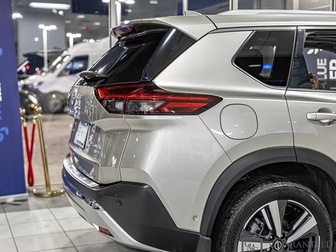 Used 2023 Nissan Rogue Platinum w/ Platinum Premium Package image 12