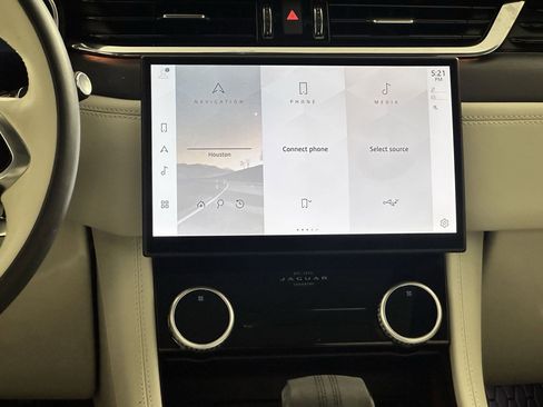 Used 2026 Jaguar F-PACE R-Dynamic S image 22