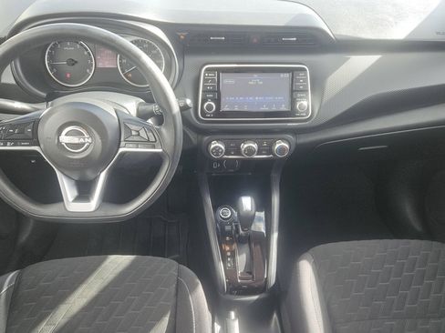 Used 2022 Nissan Kicks S FWD image 9