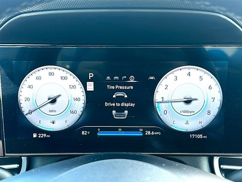 Used 2025 Hyundai Elantra SEL FWD image 27