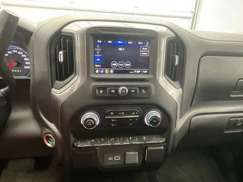 Used 2022 Chevrolet Silverado 1500 Custom Trail Boss AWD/4WD image 10