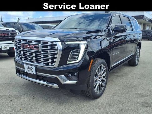 New 2026 GMC Yukon XL Denali w/ Denali Reserve Package AWD/4WD image 3