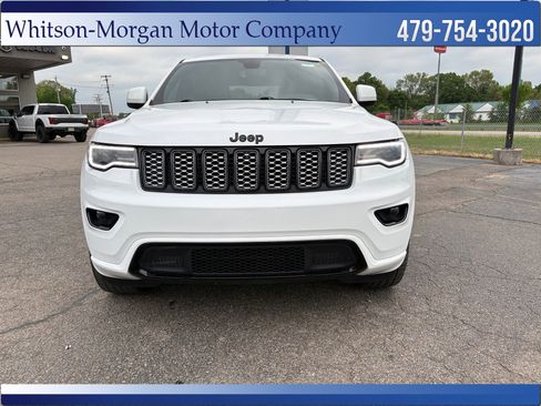 Used 2020 Jeep Grand Cherokee Altitude image 2