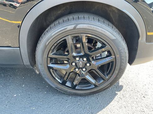 Used 2019 Chevrolet Blazer LT FWD image 11