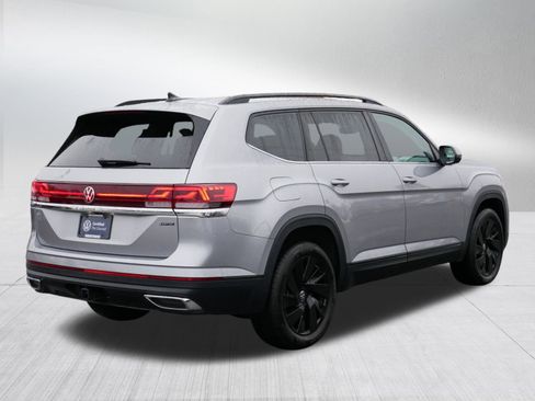 Certified 2025 Volkswagen Atlas SE image 7