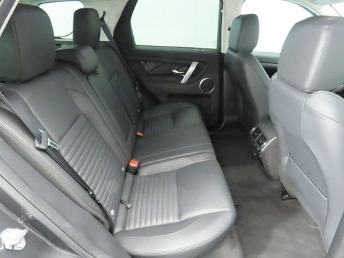 Used 2025 Land Rover Discovery Sport S image 22