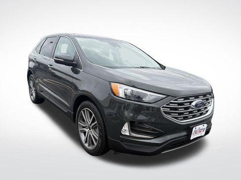 Used 2023 Ford Edge Titanium w/ Class II Trailer Tow Package AWD/4WD image 4