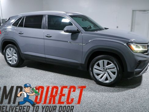 Used 2021 Volkswagen Atlas Cross Sport SE w/ Panoramic Sunroof Package FWD image 6