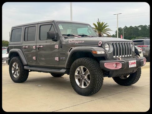 Used 2020 Jeep Wrangler Unlimited Sahara AWD/4WD image 5