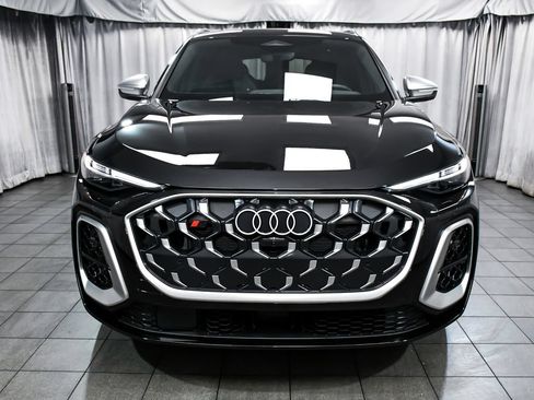 Used 2025 Audi SQ5 Premium Plus w/ Premium Plus Package AWD/4WD image 2