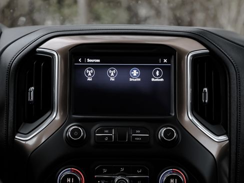 Used 2019 Chevrolet Silverado 1500 High Country w/ Technology Package image 41