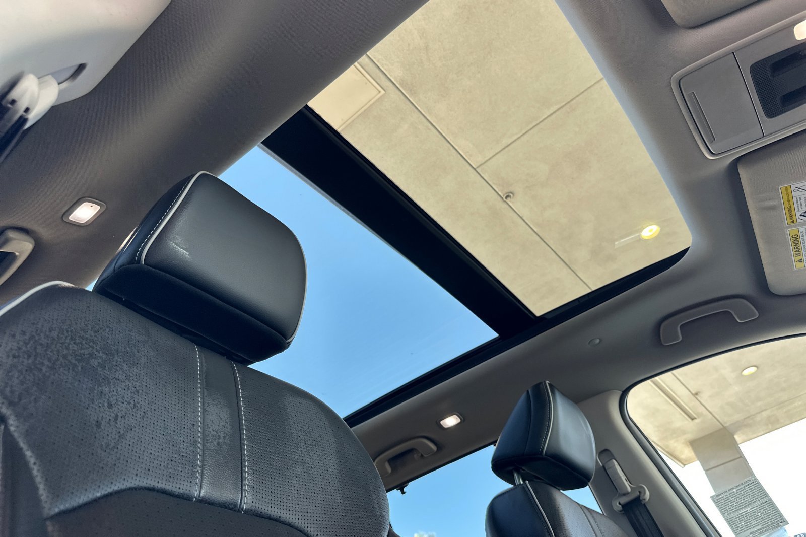 Used 2025 Honda Pilot Elite image 17
