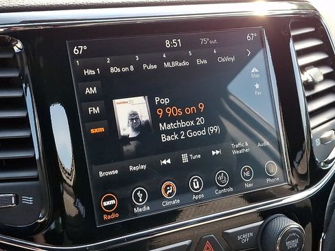 Certified 2019 Jeep Grand Cherokee Laredo AWD/4WD image 17