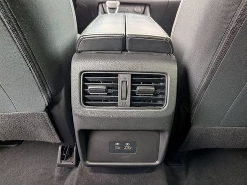 Used 2023 Nissan Rogue SV AWD/4WD image 35