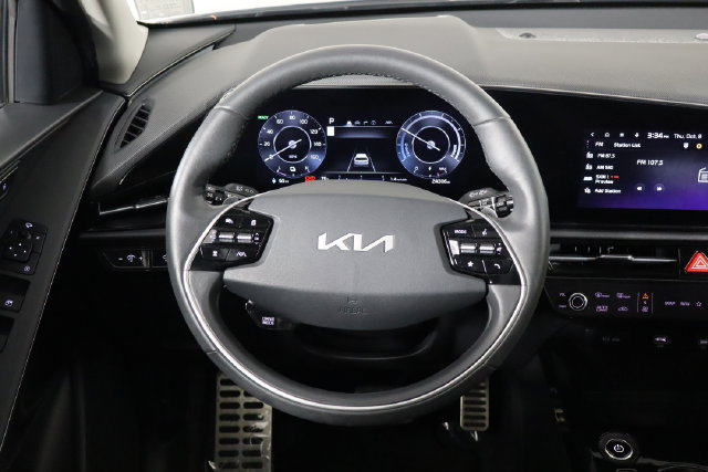 Used 2023 Kia Niro Wave FWD image 7