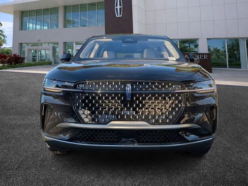 New 2026 Lincoln Nautilus Premier AWD/4WD image 2