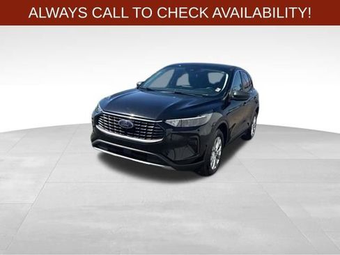 Used 2023 Ford Escape Active AWD/4WD image 3