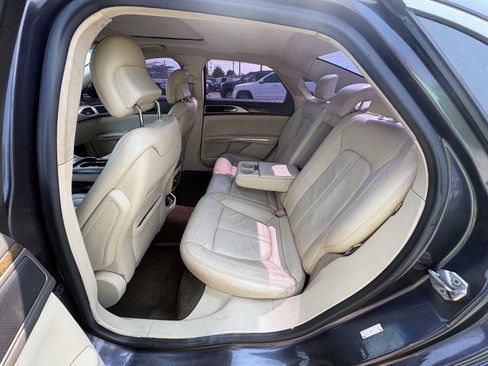 Used 2013 Lincoln MKZ FWD image 13