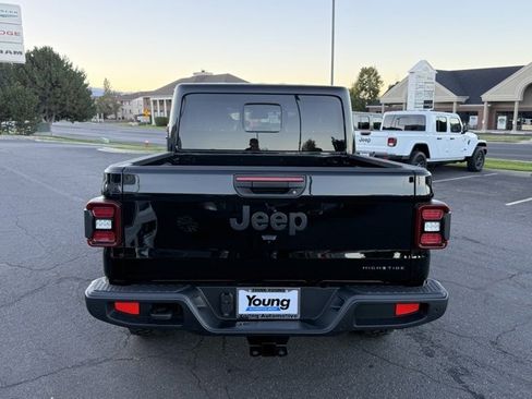 New 2025 Jeep Gladiator Sport image 7