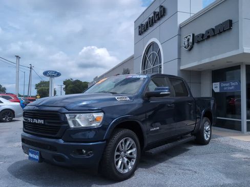 Used 2022 RAM 1500 Laramie w/ Sport Appearance Package AWD/4WD image 3