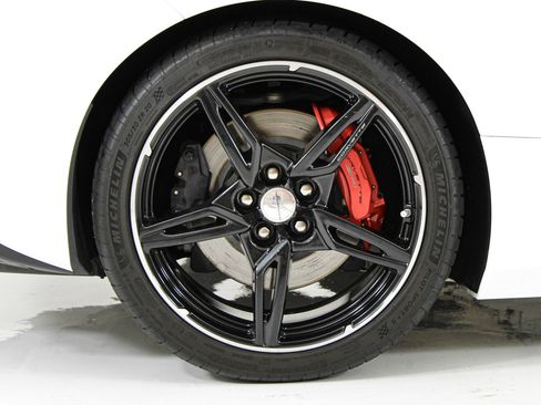 Used 2022 Chevrolet Corvette Stingray Premium Conv w/ Z51 Performance Package RWD image 22