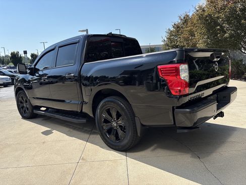 Used 2023 Nissan Titan SV w/ SV Convenience Package RWD image 7