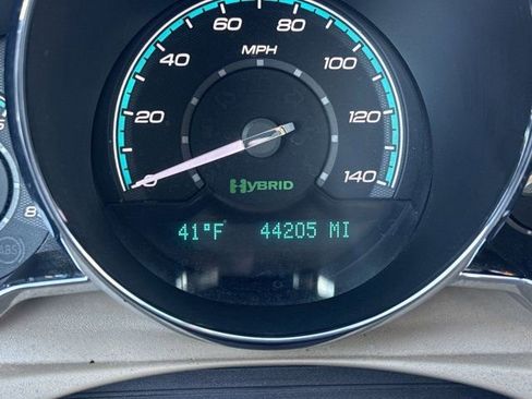 Used 2010 Chevrolet Malibu Hybrid image 12