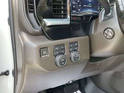 Used 2022 Chevrolet Silverado 1500 LTZ image 10