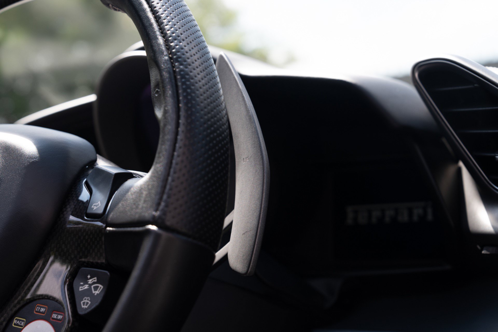 Used 2019 Ferrari 488 Spider RWD image 27
