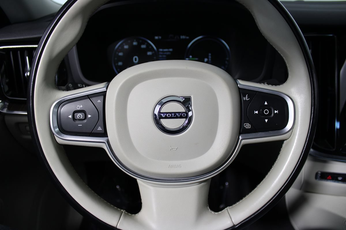 Used 2021 Volvo S60 T8 R-Design Expression AWD/4WD image 16