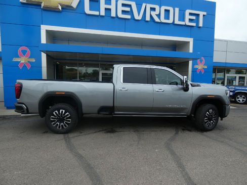 New 2026 GMC Sierra 3500 Denali Ultimate AWD/4WD image 2