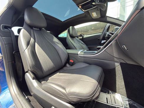 Used 2025 Mercedes-Benz CLE 300 4MATIC Coupe image 12
