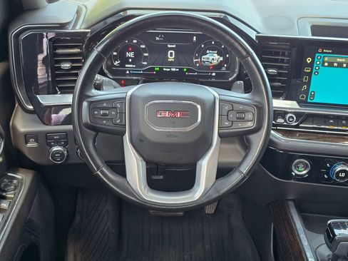 Used 2023 GMC Sierra 1500 Elevation AWD/4WD image 7