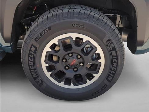 New 2026 Toyota 4Runner TRD Off-Road Premium AWD/4WD image 9