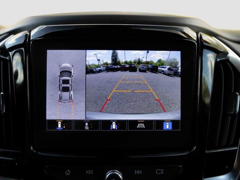 Used 2023 Chevrolet Traverse RS AWD/4WD image 11