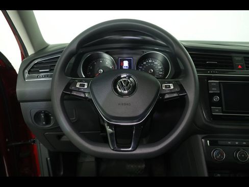 Used 2018 Volkswagen Tiguan S AWD/4WD image 8